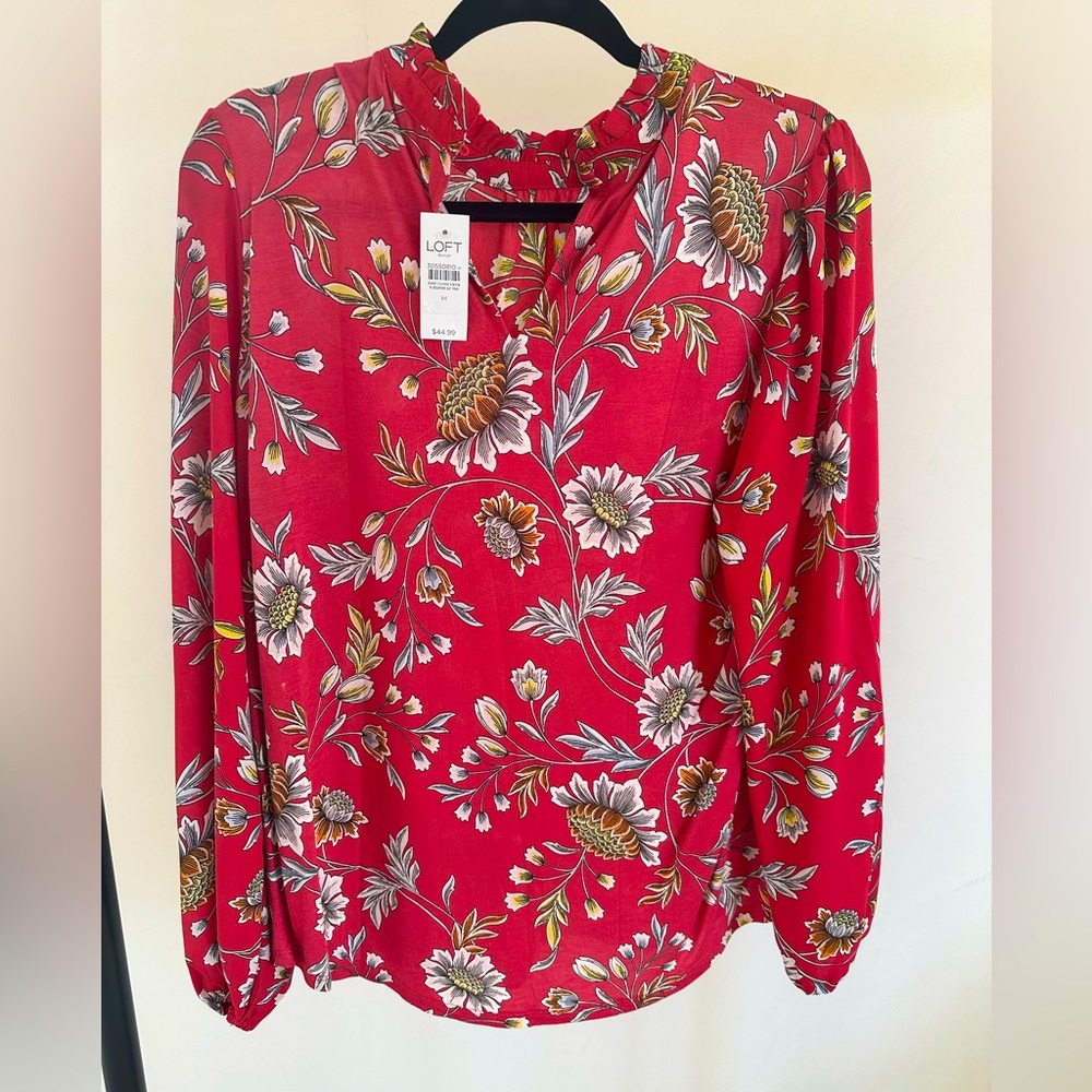 Floral blouse NWT the Loft size Medium